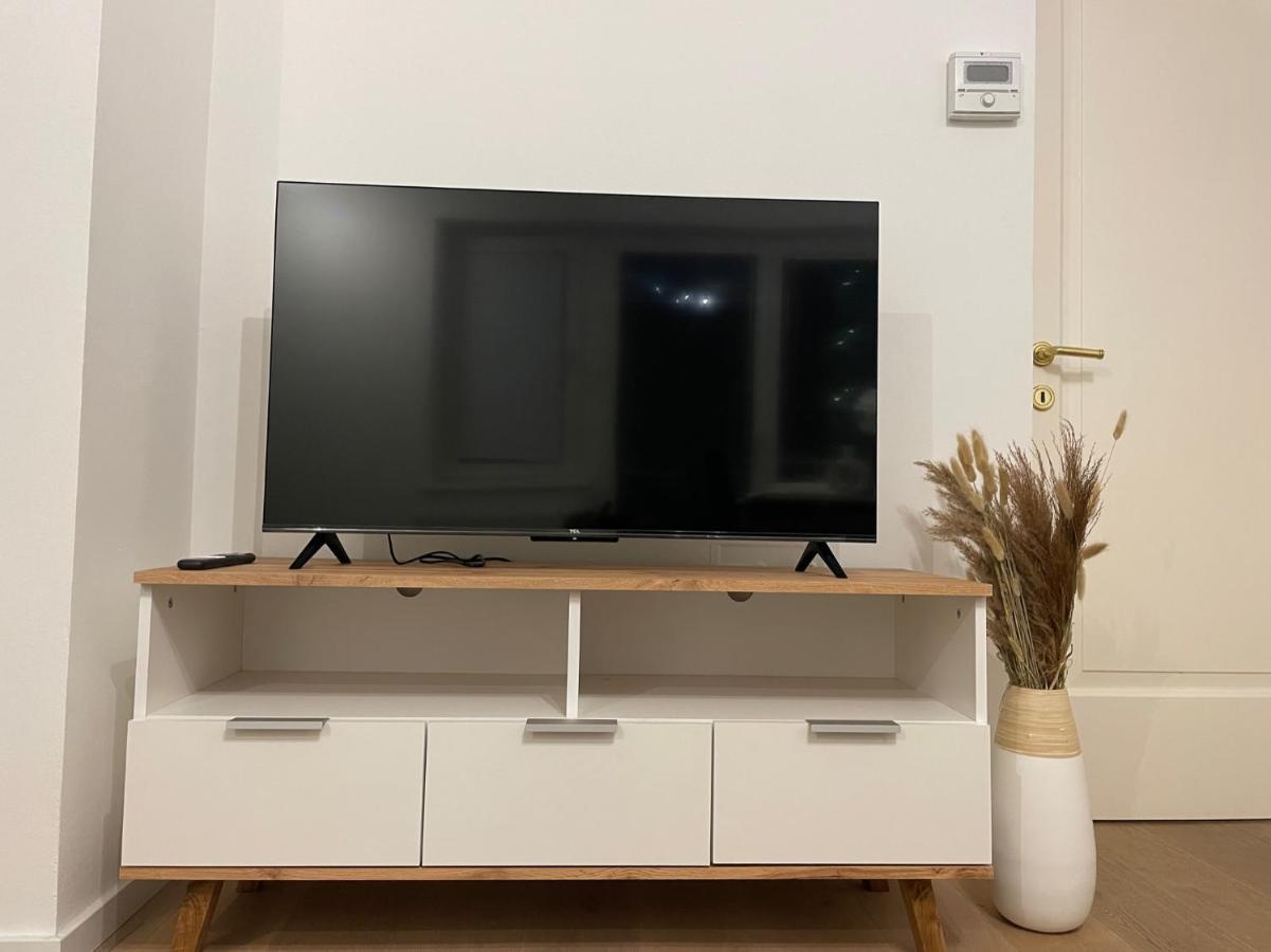וינה 80M2 Apartment With Balcony & Free Netflix מראה חיצוני תמונה