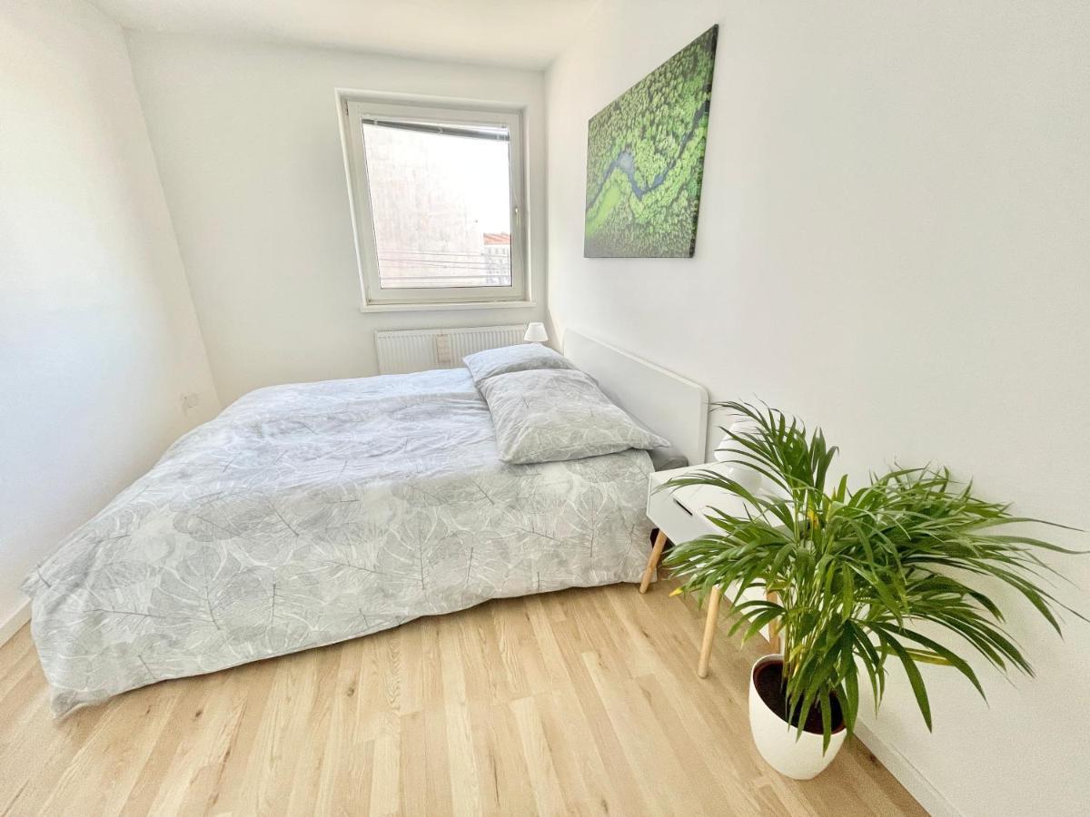 וינה 80M2 Apartment With Balcony & Free Netflix מראה חיצוני תמונה