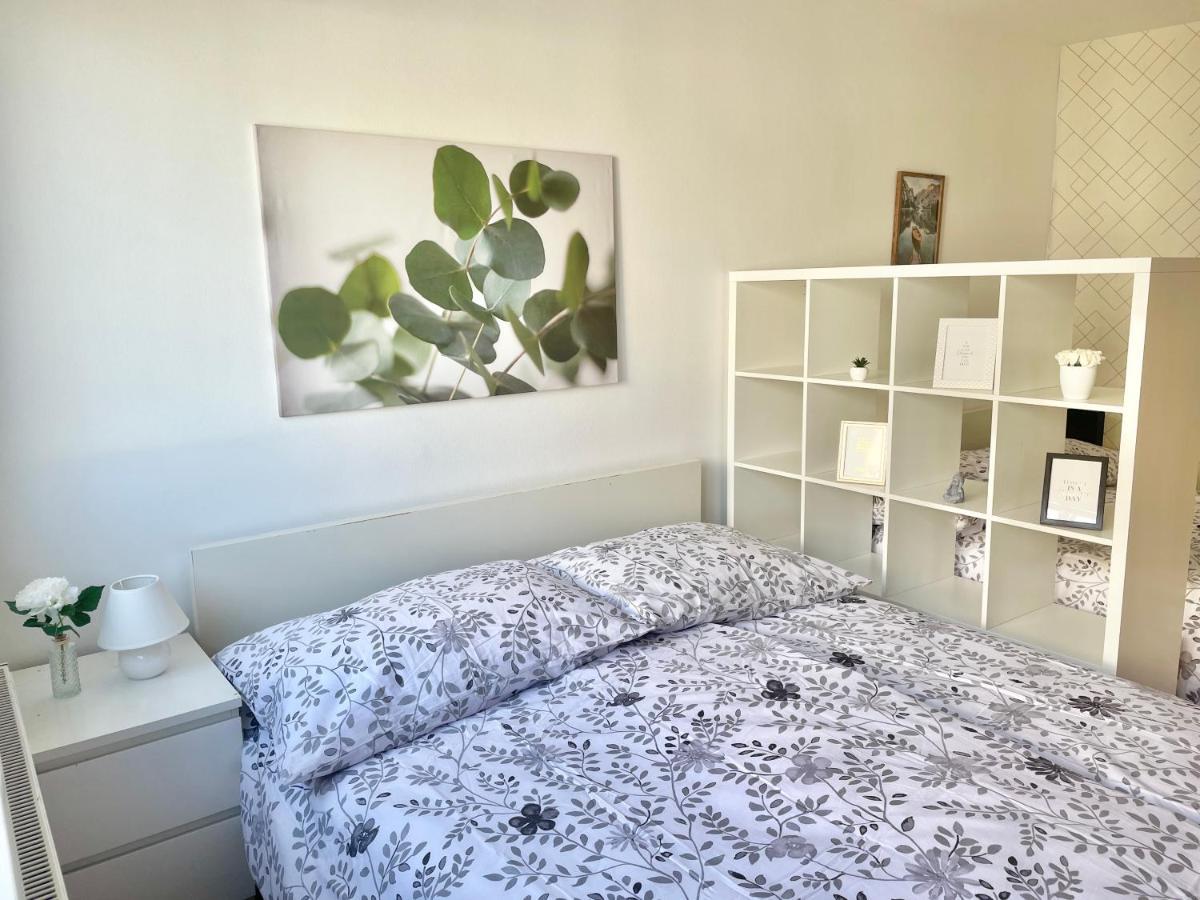וינה 80M2 Apartment With Balcony & Free Netflix מראה חיצוני תמונה